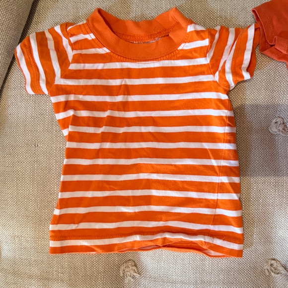 Carters Bundle 6-9M - Picture 6 of 9